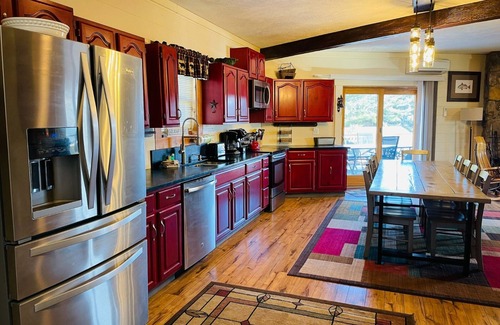 Paradise Point Cottage | 3 Bears Lodge