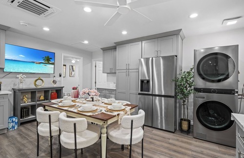 Mira Mesa House | 3-Bed 3-Bath, Gated Yard, King Bed, Prime Location