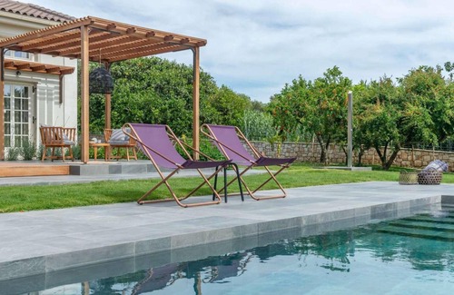 Porto Koukla Villa | 3 bed country villa, WiFi, A/C