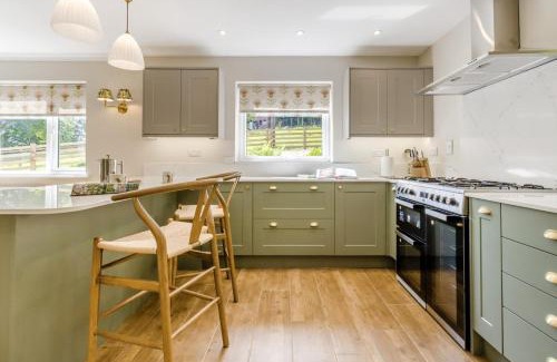 Llanfyllin House | 3 Bed in Llanfyllin oc-i32566