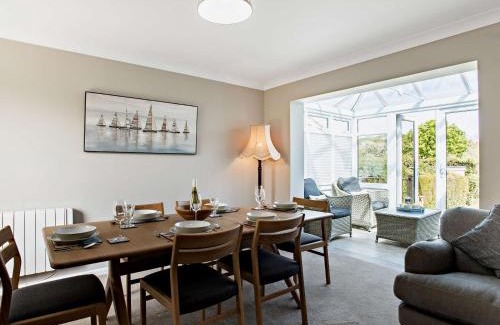 Weybourne House | 3 Bed in Weybourne 78104