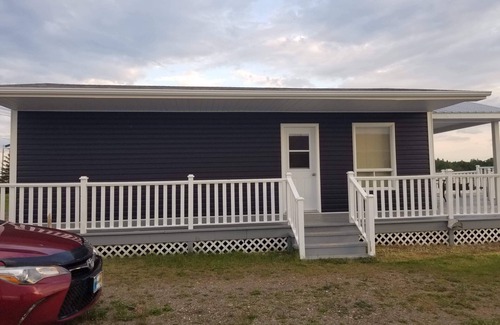 Beresford House | 3 Bedroom 4 season modern Chalet Beresford. Sleeps 6