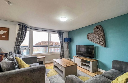 Homore Cottage | 3 bedroom accommodation in South Uist