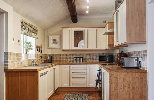 Beck Row Cottage | 3 bedroom accommodation in Beck Row