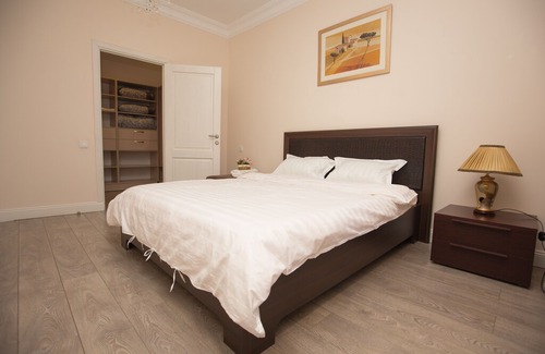 Odessa Apartment | 3 bedroom apartment for daily rent