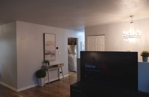 Amherstview Apartment | 3-bedroom apartment in Kingston