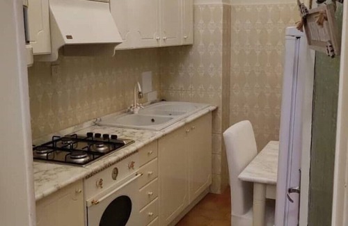 Albate Apartment | 3 Bedroom Apartment in Como