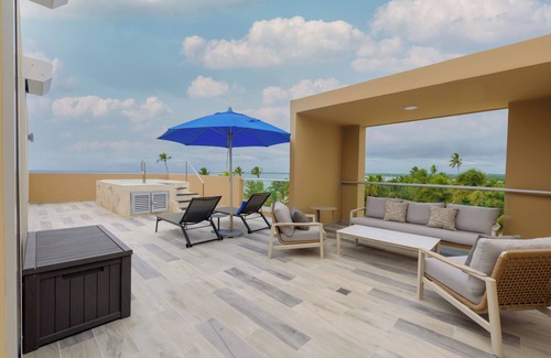 San Pedro de Macoris Condo | 3-bedroom, beachfront, duplex penthouse, jacuzzi