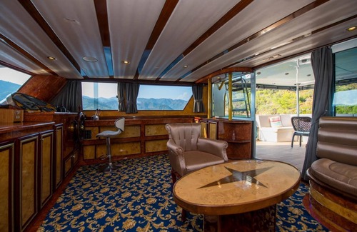 Fethiye City Center Boat Rental | 3-bedroom boat in charming Muğla with WiFi, AC