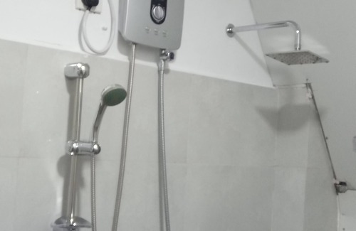 Anniwatta Hotel | 3-bedroom hotel in charming Kandy with AC, WiFi. Enjoy your stay