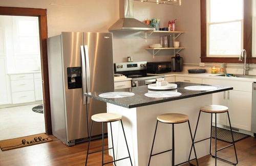 Harriman House | 3-bedroom house in delightful Harriman with AC, private courtyard w/hot tub,