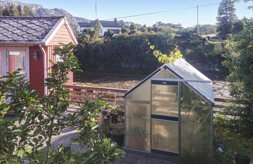 Meland House | 3 bedroom lovely home in Rossland