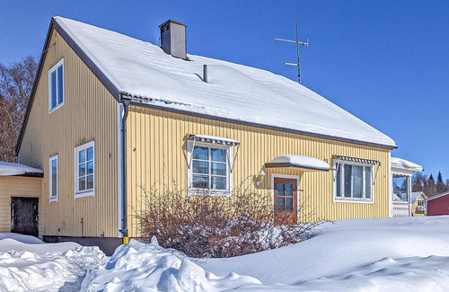 Bastutrask House | 3 bedroom nice home in Bastuträsk