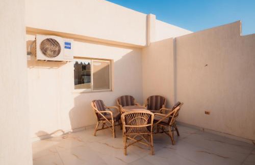 Al Duqqi Apartment | 3 bedrooms DownTown Elmohandeseen