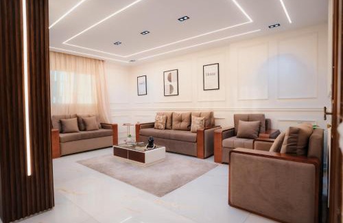 Al Duqqi Apartment | 3 bedrooms DownTown Elmohandeseen