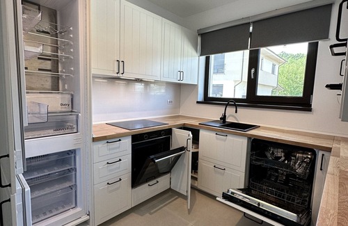 Corbeanca Villa | 3 Bedrooms Villa, 2 parking spaces, office and kitchen, near Therme