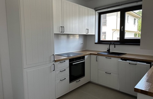 Corbeanca Villa | 3 Bedrooms Villa, 2 parking spaces, office and kitchen, near Therme