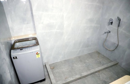 Saket Apartment | 3 BHK Apartment near to PVR, Max Hospital & Saket Mall