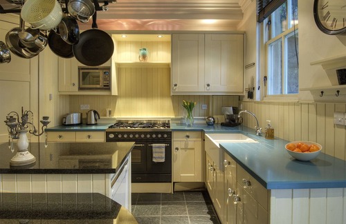 New Town Apartment | 3 Gayfield Square, The Merchant's House in Historic Central Edinburgh