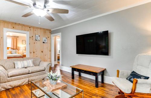 Forest City House | 3 Mi to Dtwn and Holiday Events! Forest City Retreat