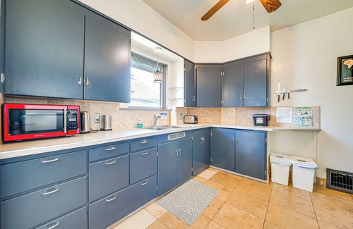 North Beacon Hill House | 3 Mi to Dtwn Seattle: Charming Home w/Deck!