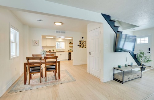 Youngstown House | 3 Mi to Dtwn & YSU: Updated Youngstown Home