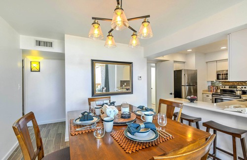 Scottsdale Lodge Condo | 3 Mi to Old Town: Scottsdale Condo w/Pool & Lake