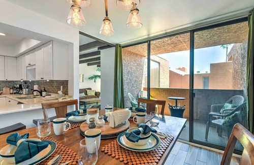 Scottsdale Lodge Condo | 3 Mi to Old Town: Scottsdale Condo w/Pool & Lake