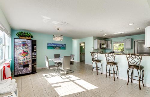 Lake Park House | 3 Mi to Riviera Beach! Group-Friendly Home with Yard