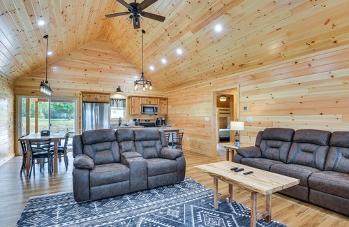 Frontenac House | 3 Mi to St Lawrence River: Spacious Ranch Home