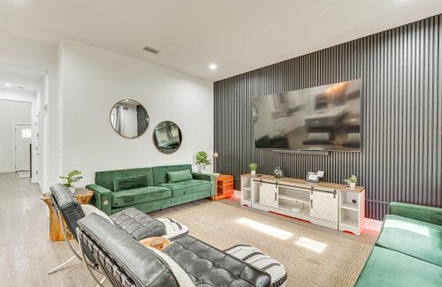 Bearss Plaza House | 3 Mi to USF Dog-Friendly Home with Large Yard