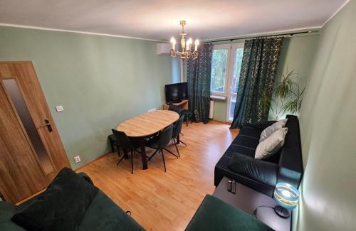 Rakowiec Apartment | 3 pokoje koło Parku przy Żwirki