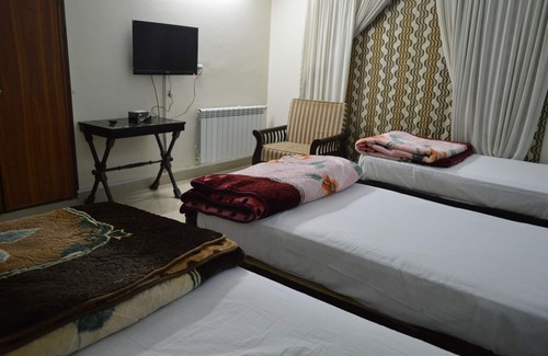 Islamabad House | 3 single bed with extra mattress