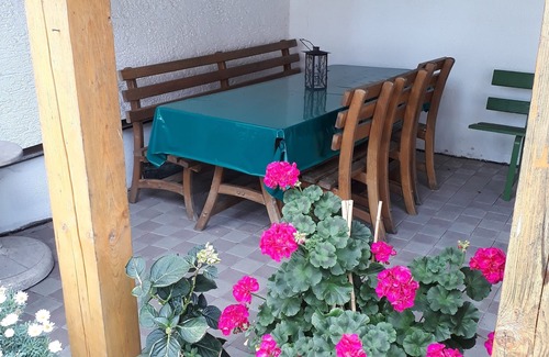 Nurn Apartment | 3 star apartment, 4 people! family friendly, quiet central location, newly renovated.