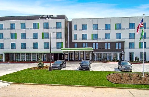 Longview Hotel | 3-Star Hotel ∙ Courtyard by Marriott Longview North