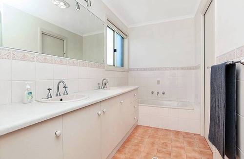 Middleton House | 3 Sun Ct - Waterview - Family - Pool Table