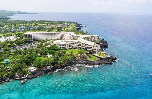 Keauhou House | 3 x Club Partial Ocean View 2 Double Beds at Outrigger Kona Resort and Spa