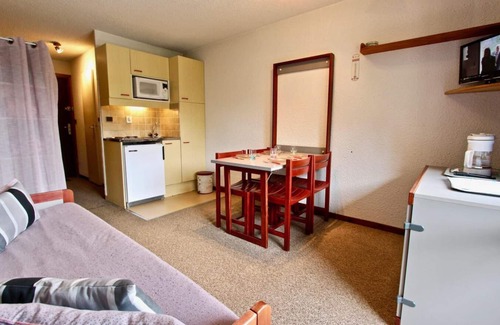 Chamrousse Apartment | 300m from ski slopes, 11st floor, balcony, parking, tv, ski locker, 19m², Chamrousse