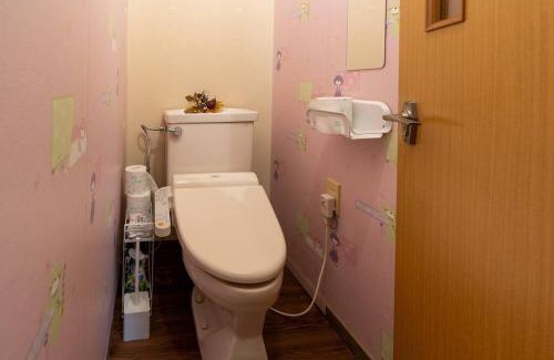 Sakura Apartment | 301号室貸切!2DK/京成佐倉駅徒歩3分・電車成田空港20分・京成上野直結!厨房/風呂/畳/4名