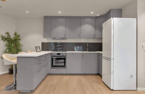 Sandviken Apartment | 307SB10 - Three Bedroom Stay