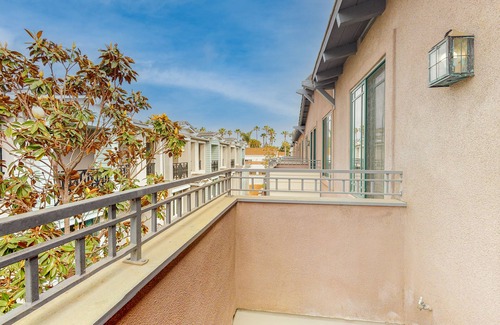 Carlsbad Village Condo | 329 Oak Ave Gorgeous condo blocks from the beach with fireplace, balcony, central AC, & W/D