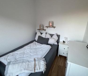 Westoverledingen Apartment | -33- Exklusive FeWo Papenburg - Westoverledingen - Grenzweg -