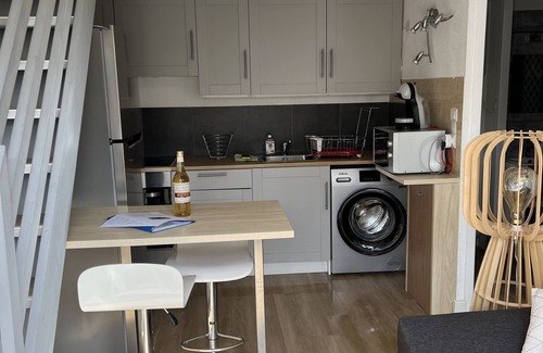 Frontignan House | 35 m2 air-conditioned house with 2 bedrooms and beautiful terrace 100 m from the beach