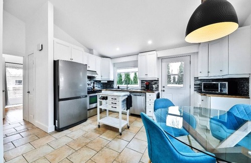 Boisbriand House | #351 Beautiful House in Boisbriand 3 bedrooms