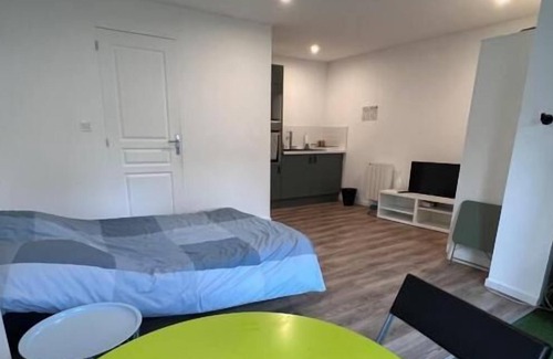 Amblainville Cabin | 38 Rue nationale