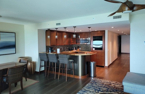 Honolulu Apartment | 3BD Penthouse Grand Islander Hilton Hawaiian Village