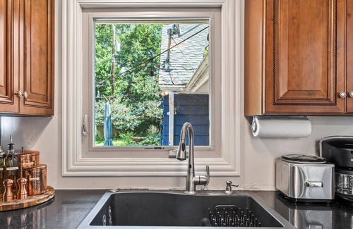 St. Louis Park House | 3bdr home, super-clean, cozy backyard, by Westends