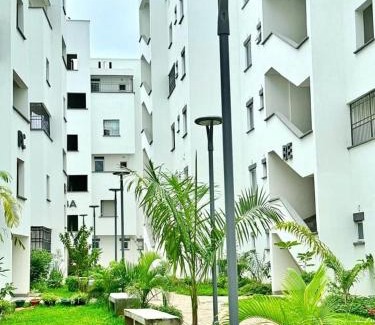 Manyimbo Apartment | 3bdrm mombasa CBD pool, gym, washer