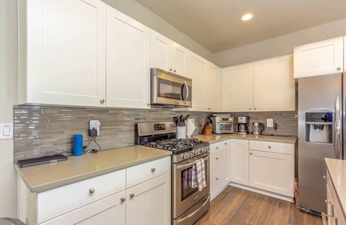 Old Farm District House | 3Bed/2 Bath, Pet friendly,Fenced Backyard, Bend OR