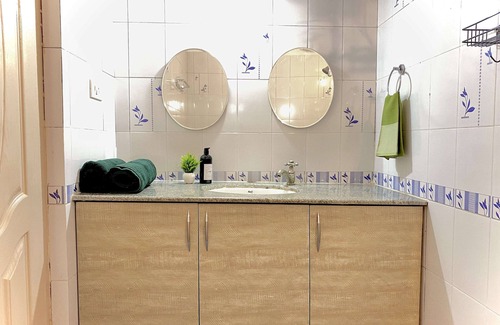 Bengaluru Apartment | 3BHK Glam Apt Full Furnished Greendale